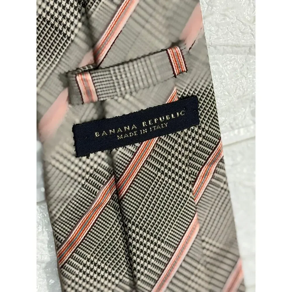Banana Republic Men’s Plaid Striped Tie Pink Gray Black Made in Italy